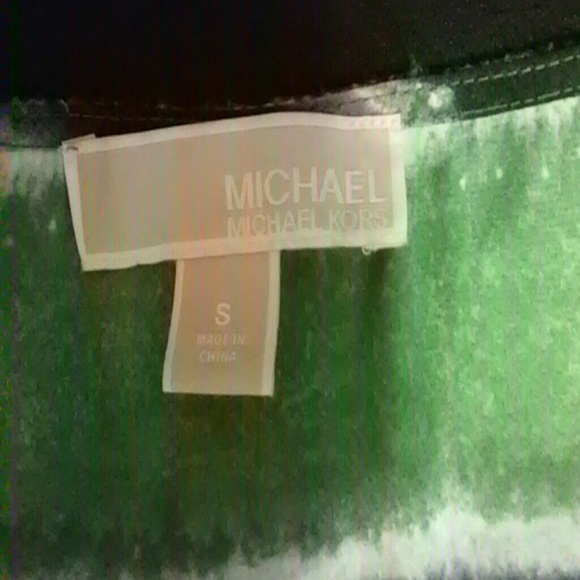 Top - Picture 2 of 4